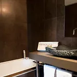 Le Domaine Des Lys Hotel