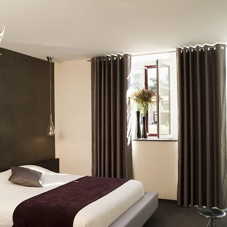 Le Domaine Des Lys Otel