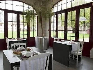 Le Domaine Des Lys Szálloda 4*