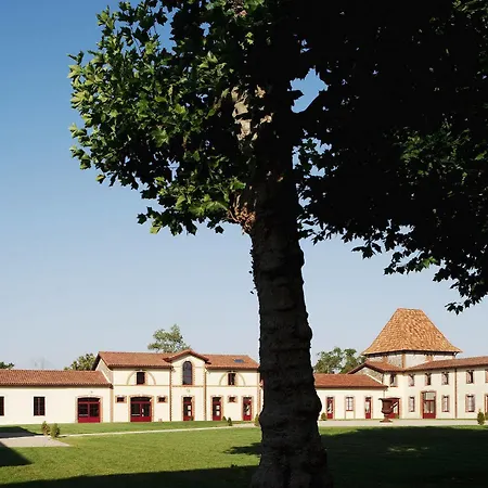 Le Domaine Des Lys Szálloda 4*
