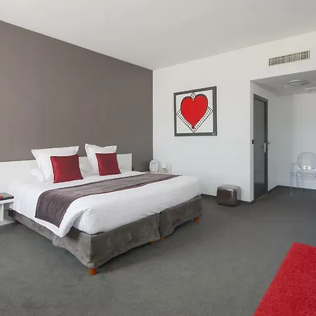 Otel Le Domaine Des Lys