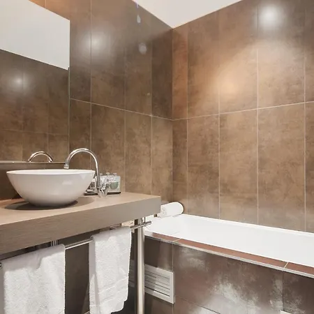 Le Domaine Des Lys Otel
