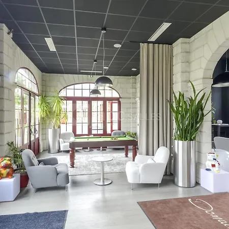 Le Domaine Des Lys Otel 4*