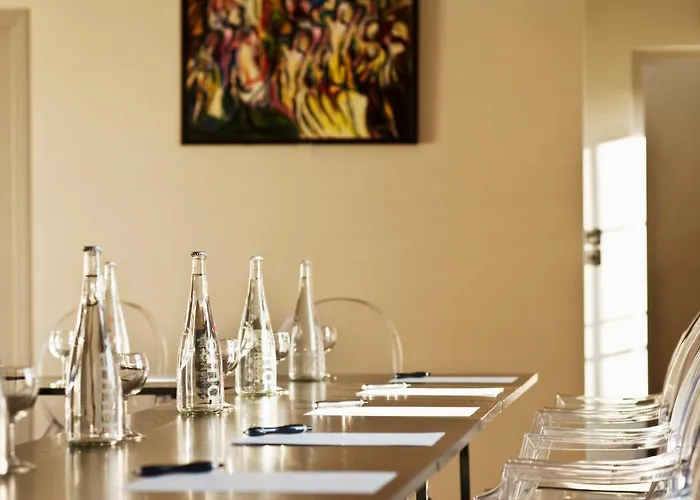 Le Domaine Des Lys Hotel 4*